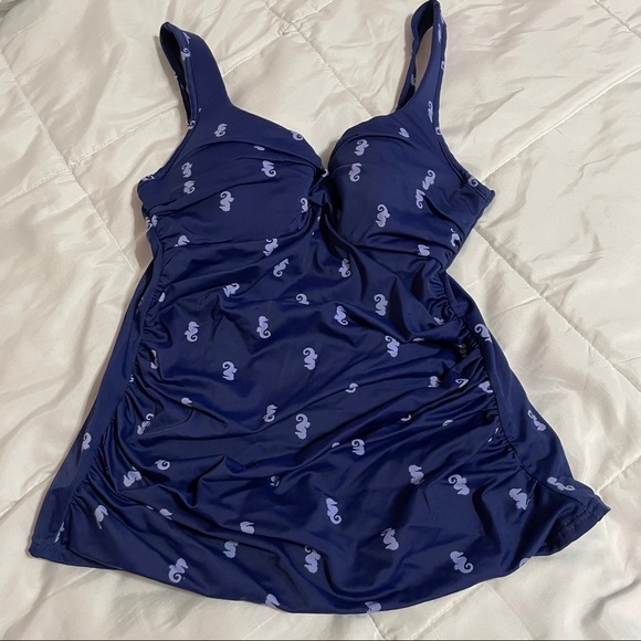 Talbots swim suit top - Picture 1 of 4